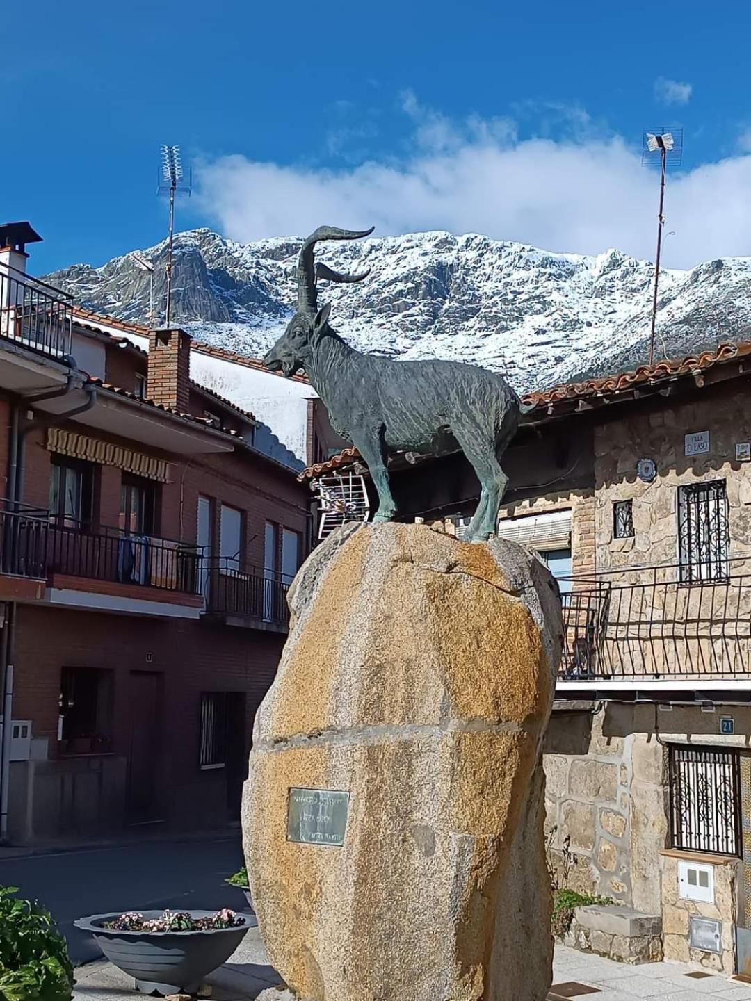 Villarejo del ValleTrianaアパートメント エクステリア 写真